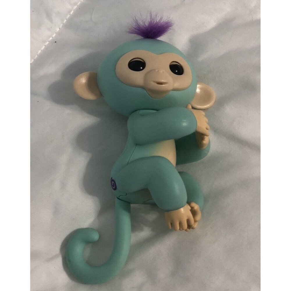 Fingerlings Monkey Zoe WowWee Turquoise Interactive Toy ~ Works
